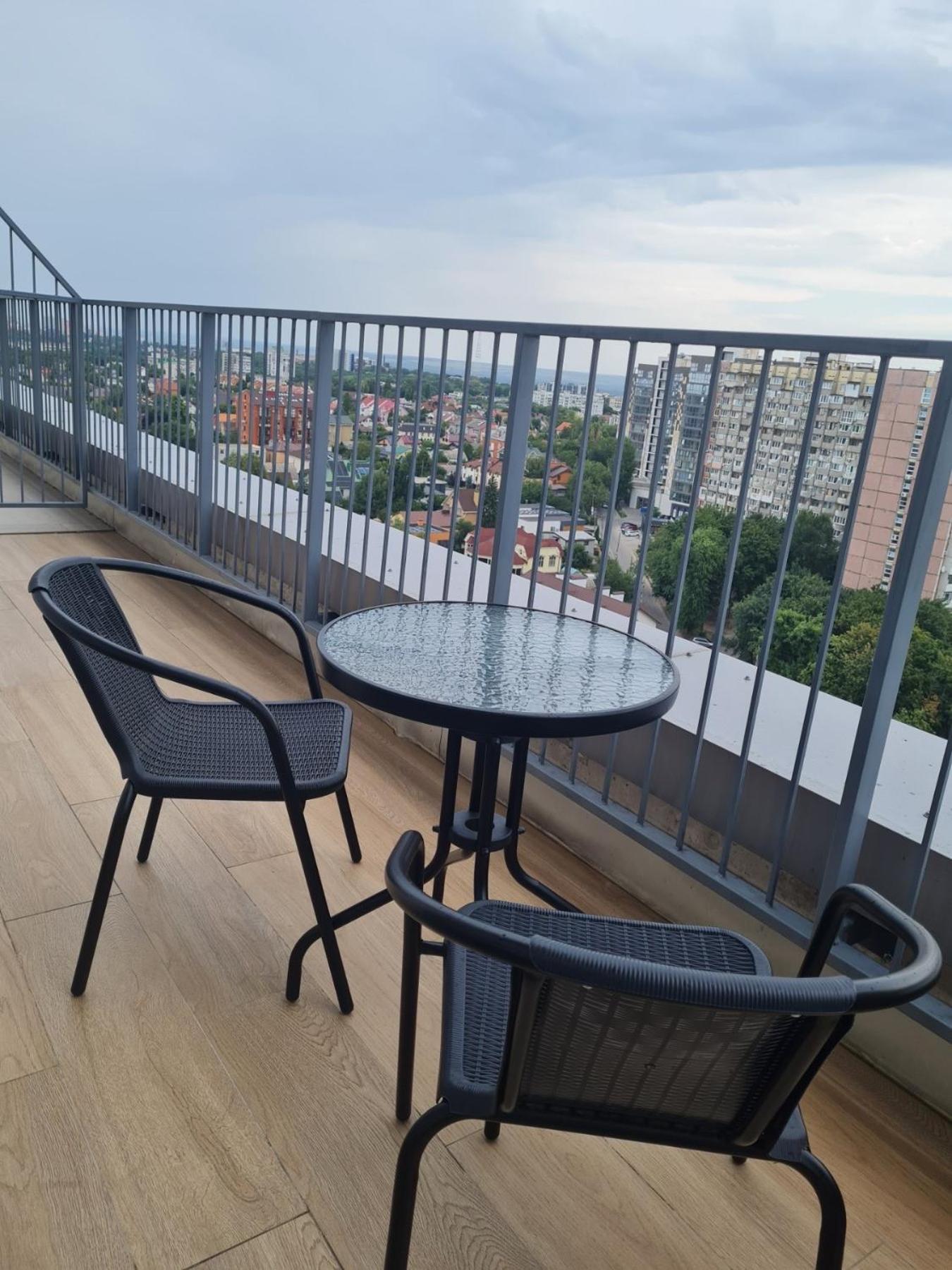 Apartplus - Затишні Апартаменти Dnyipropetrovszk Kültér fotó